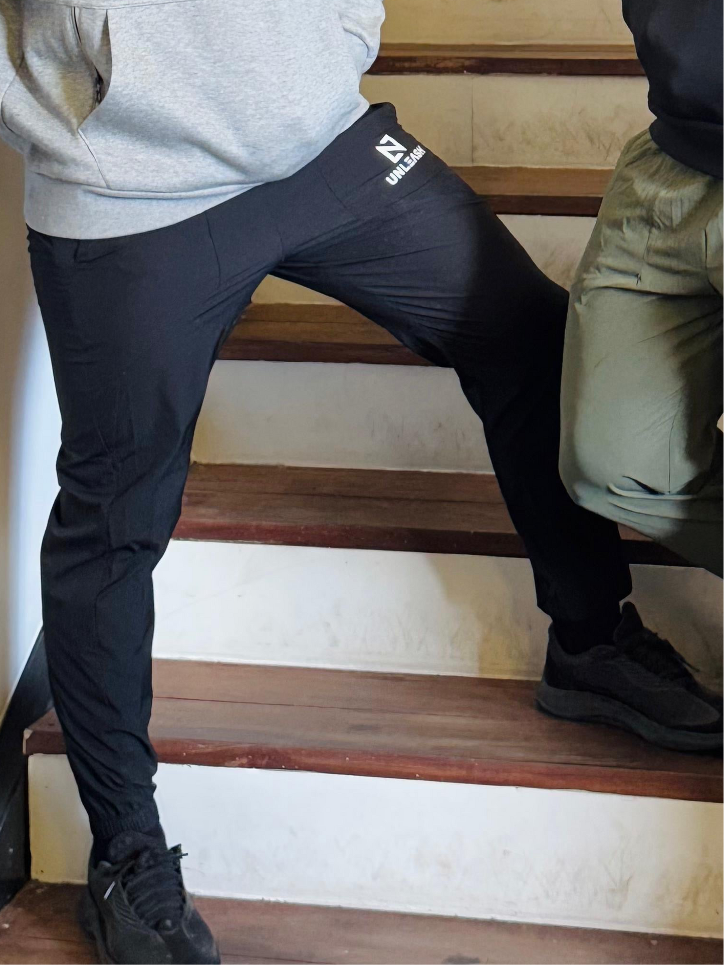 Jogger Unleash Black