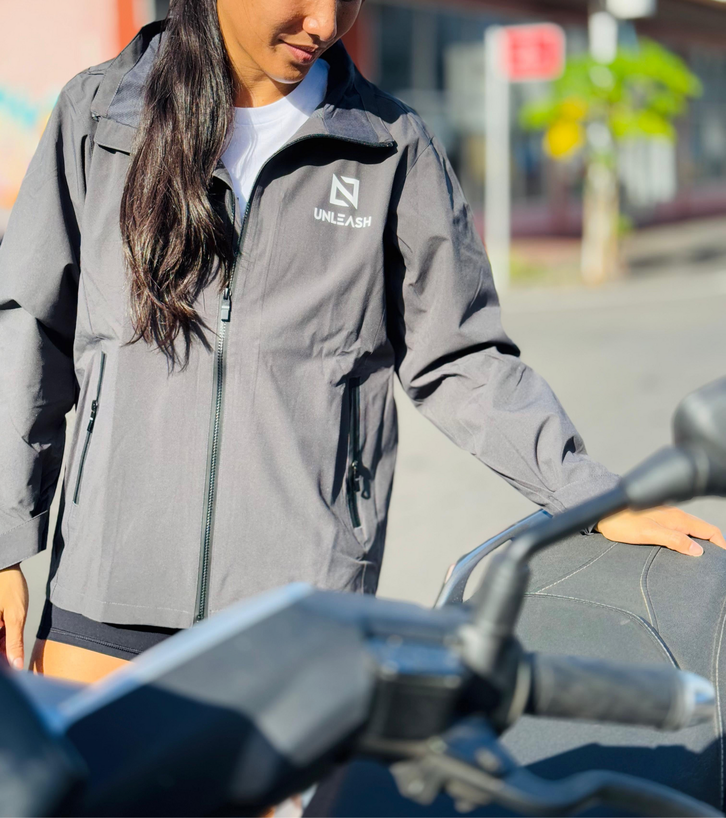 Jacket Water Resistant
 Unleash